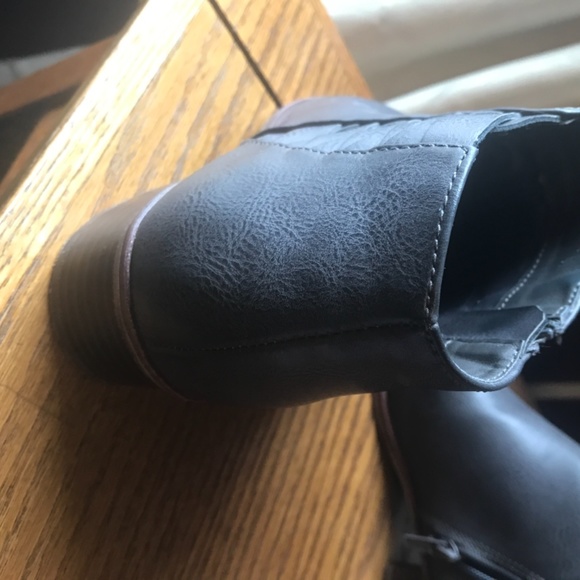 Candie’s grey bootie - Picture 3 of 4